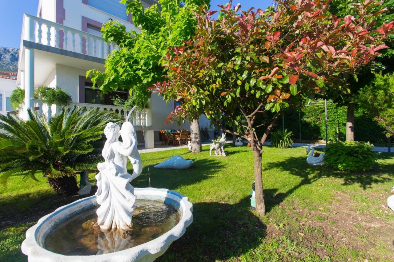 Apartmani Luis Kaštela Exterior foto
