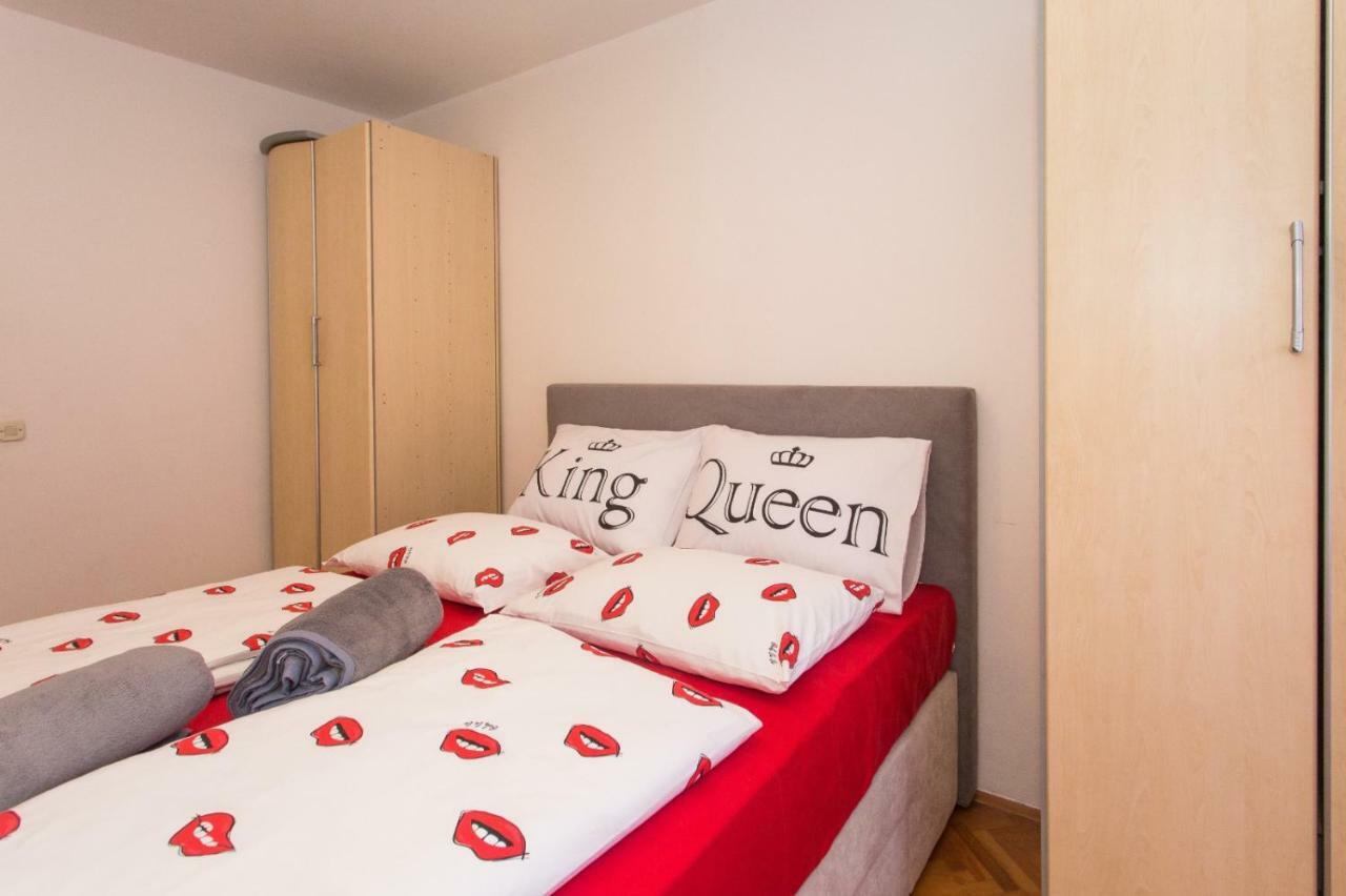 Apartmani Luis Kaštela Exterior foto